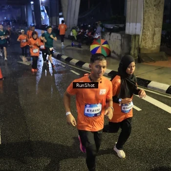 Runner Photo 7911879
