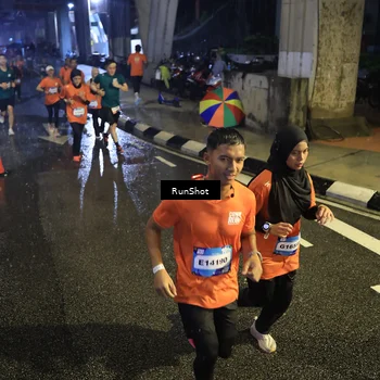 Runner Photo 7911881