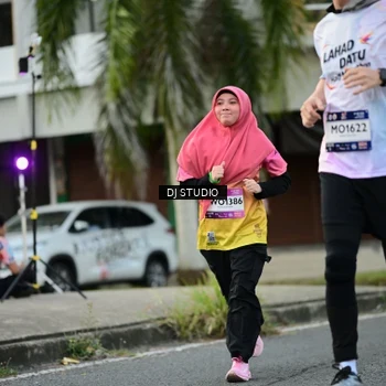 Runner Photo 7911892