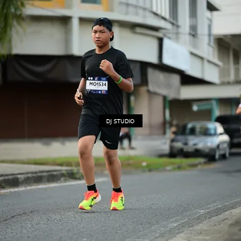 Runner Photo 7911899