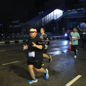 Runner Photo 7911900