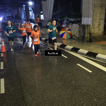 Runner Photo 7911910