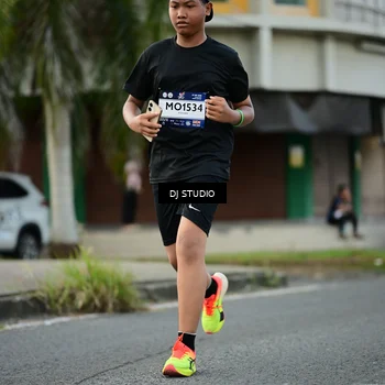 Runner Photo 7911915