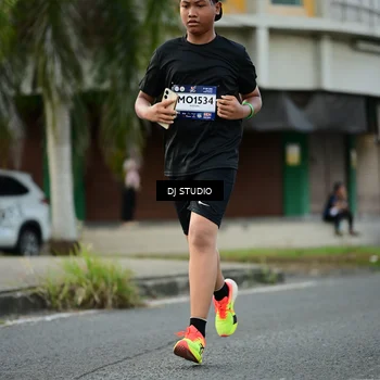 Runner Photo 7911919