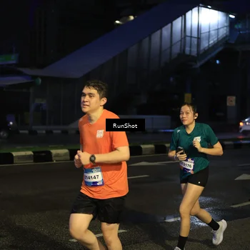 Runner Photo 7911924