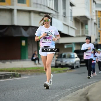 Runner Photo 7911929