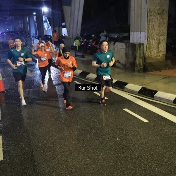 Runner Photo 7911933