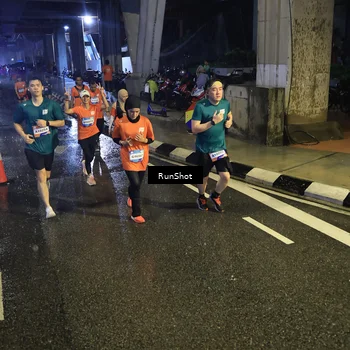 Runner Photo 7911934