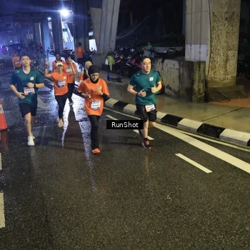 Runner Photo 7911935