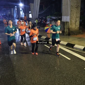 Runner Photo 7911941