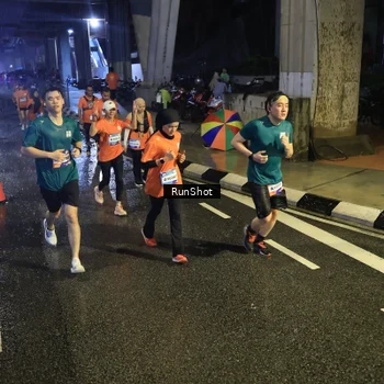 Runner Photo 7911944