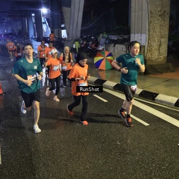 Runner Photo 7911949