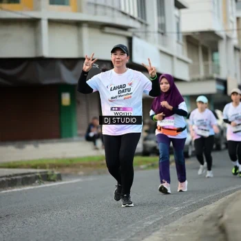 Runner Photo 7911971