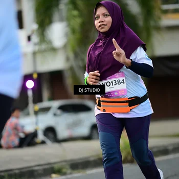 Runner Photo 7912008