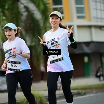 Runner Photo 7912029