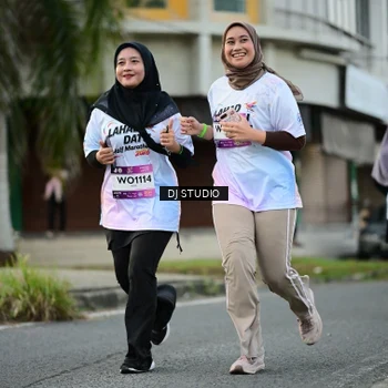 Runner Photo 7912083