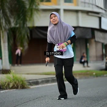 Runner Photo 7912095