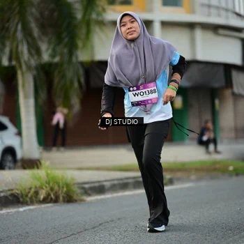Runner Photo 7912100