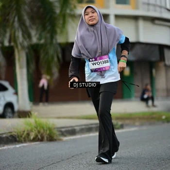 Runner Photo 7912108