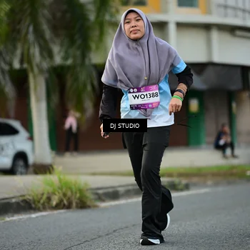 Runner Photo 7912112