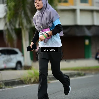 Runner Photo 7912124