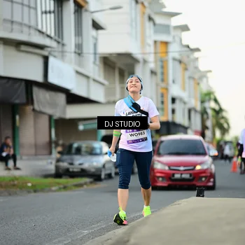 Runner Photo 7912130