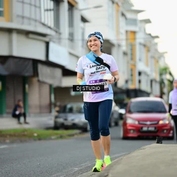 Runner Photo 7912133