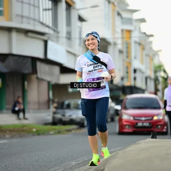 Runner Photo 7912137
