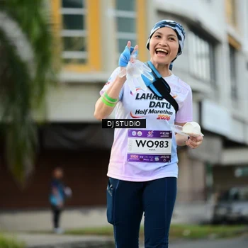 Runner Photo 7912144