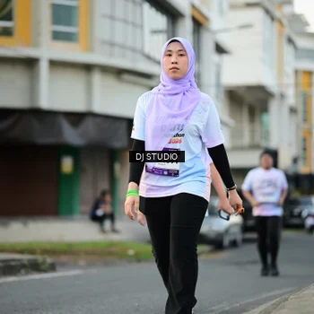 Runner Photo 7912168