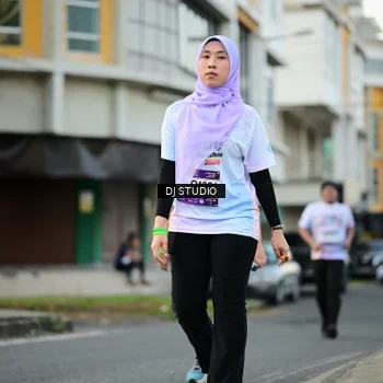 Runner Photo 7912173