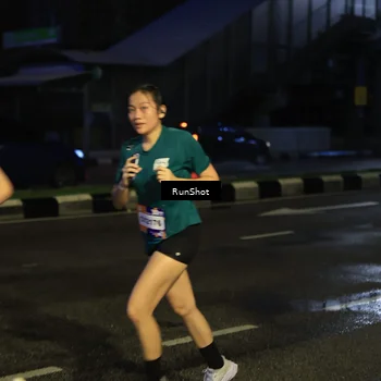 Runner Photo 7912175