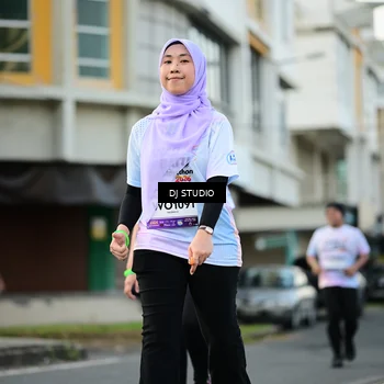 Runner Photo 7912176