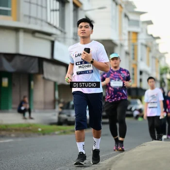 Runner Photo 7912206
