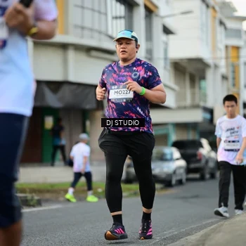Runner Photo 7912221