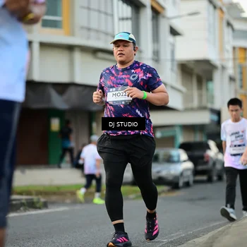 Runner Photo 7912224