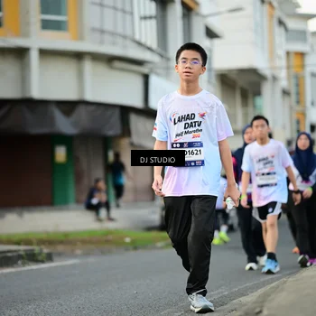 Runner Photo 7912243