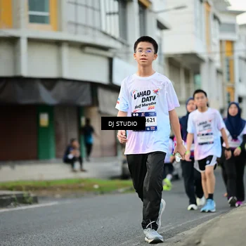 Runner Photo 7912244