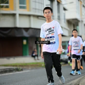 Runner Photo 7912254