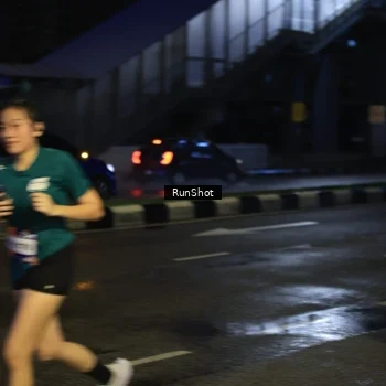 Runner Photo 7912257