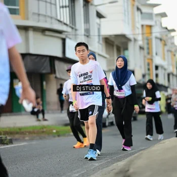 Runner Photo 7912260