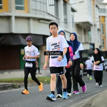 Runner Photo 7912268