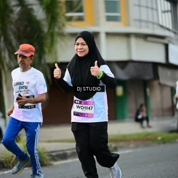 Runner Photo 7912302