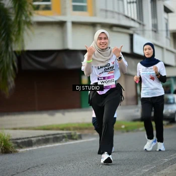 Runner Photo 7912324