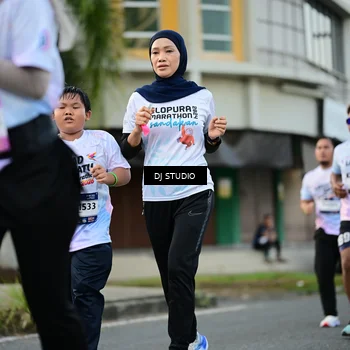 Runner Photo 7912355