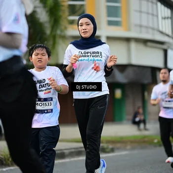 Runner Photo 7912361