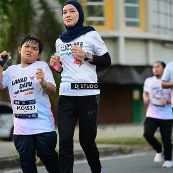 Runner Photo 7912365