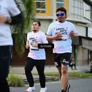 Runner Photo 7912370