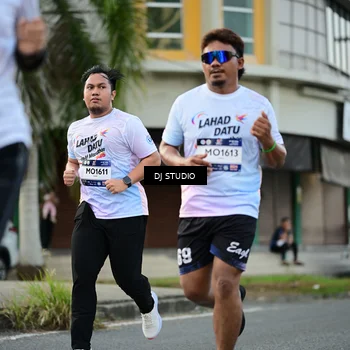 Runner Photo 7912382