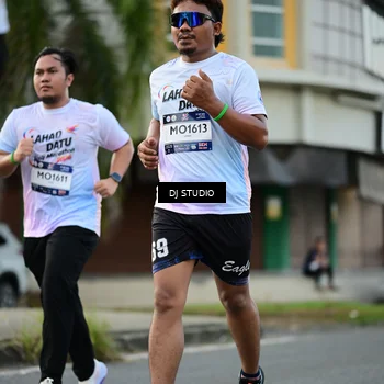 Runner Photo 7912383